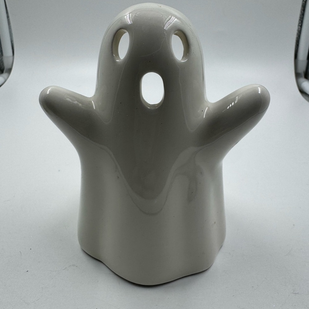 Walmart 4.5” Halloween ghost tea candle holder white decoration